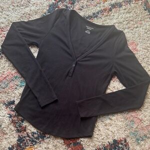 American Eagle Outfitters Black Long Sleeve V-Neck Top